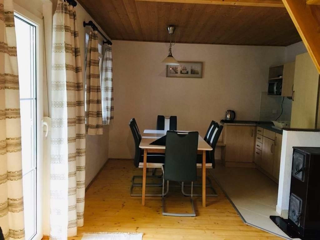 Villa Rozmaring Haz Balatonlelle Exterior foto
